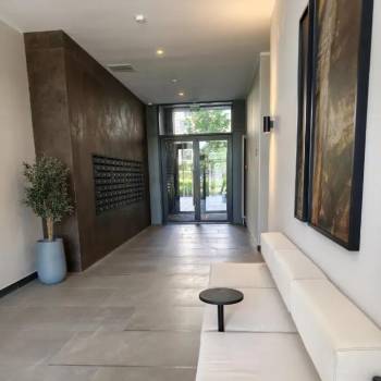 Продается 1-комнатная квартира, 56 м²
